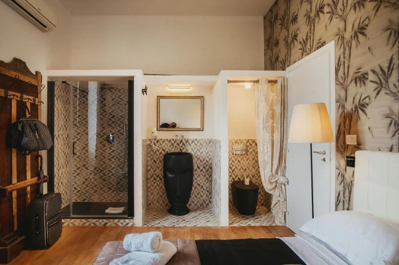 Colosseum Rooms 로마 아파트